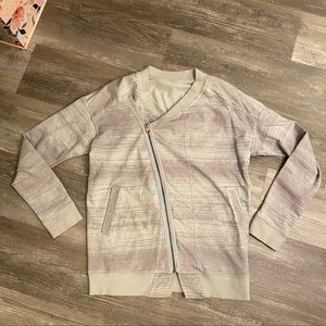 Lululemon Mula Bundle Wrap